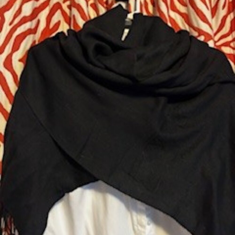 Nordstrom Black Pashmina Shawl/Wrap in a wool and casmere/cotton blend